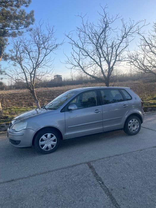 Wolkswagen Polo , 185000 km , an 2008 , Gri