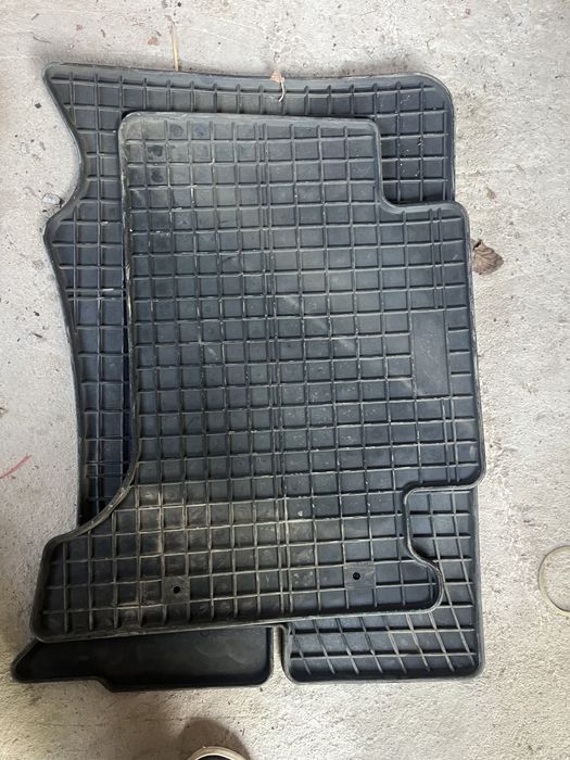 Полики на тайота прадо