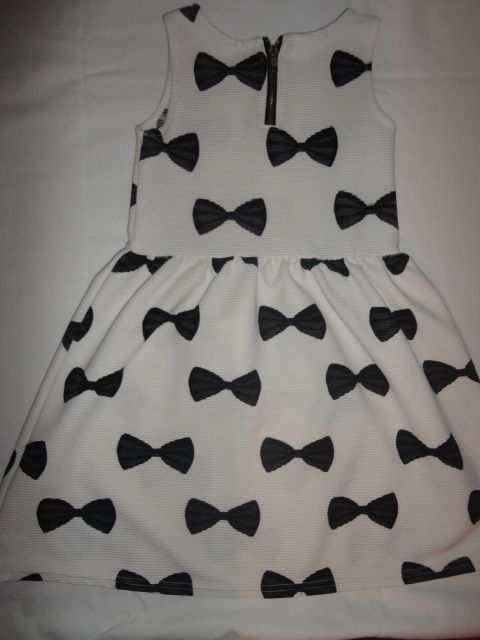 Страхотна рокля на"Н&М"-7-8год.