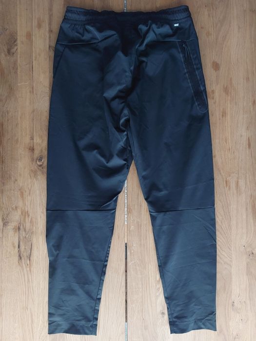 Мъжки панталон Nike Sportswear Tech Essentials