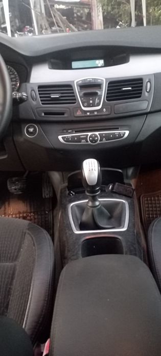 Vând Renault laguna 3