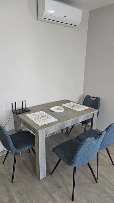 Дава се под наем Четиристаен апартамент в Варна, Лятно кино Тракия - 100 кв.м за 600 € - Снимка #3