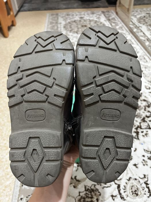 Продам детскую обувь