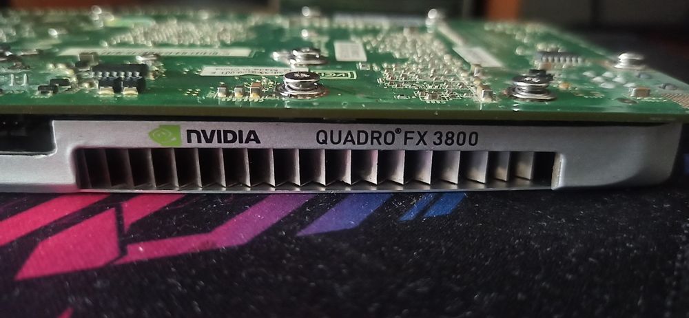 Nvidia Quadro FX 3800 б/у рабочий