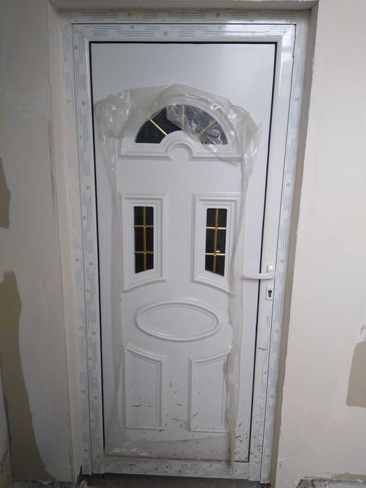 Алуминиева и ПВЦ дограма Промоция Врати за баня Промоция