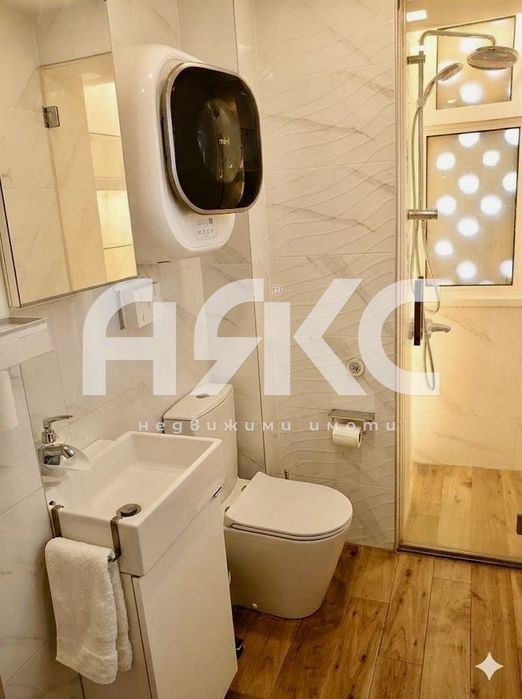 Продава се Тристаен апартамент в София, Изгрев - 65 кв.м за 1946 €/кв.м - Снимка #6
