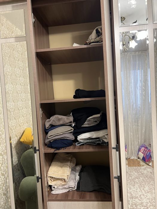 Продается красивый шкаф