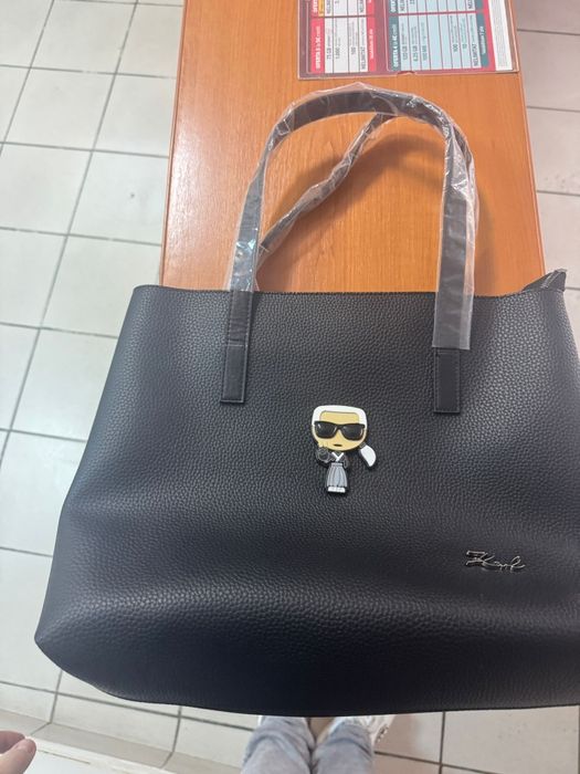 Vind Geanta Karl Lagerfeld