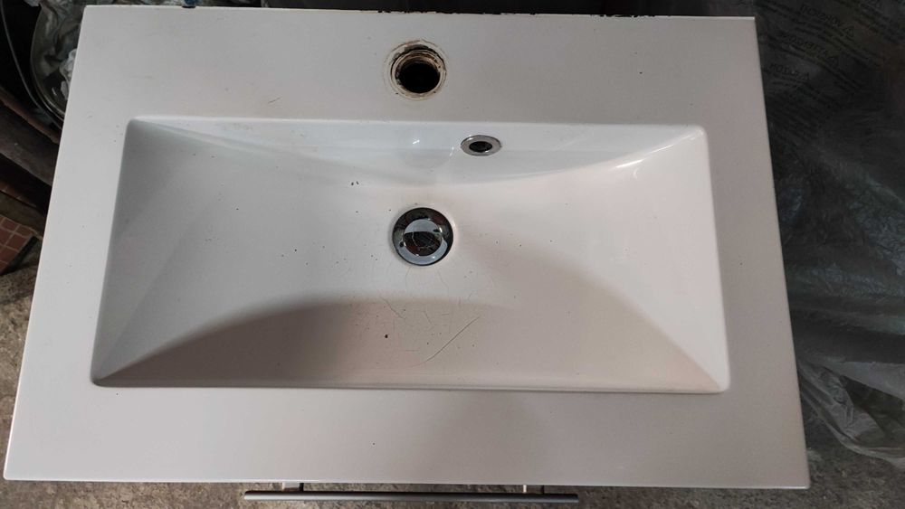 Продавам шкаф-мивка от ПВЦ,