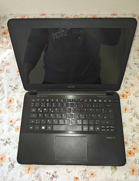 Ultrabook Acer Aspire S5-391 - Intel i7 -Magnesium Body - Pentru Piese