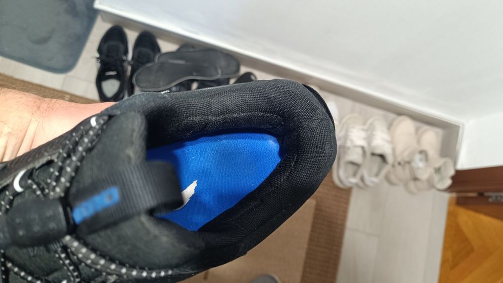 Nike Vomero 44.5 preț 100 ron