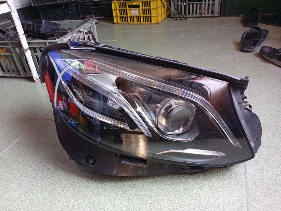Десен фар Mercedes-Benz E-CLASS W213 MULTIBEAM LED.