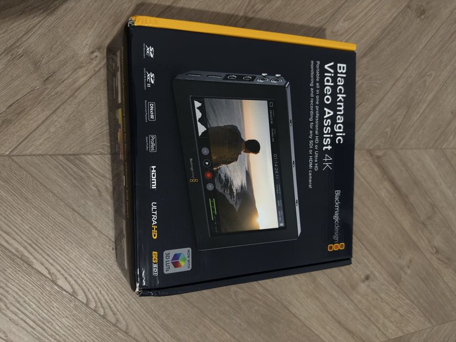 BlackMagic Video Assist 7"