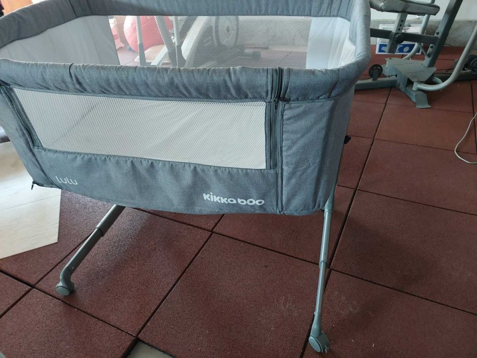 Бебешко легло next to me