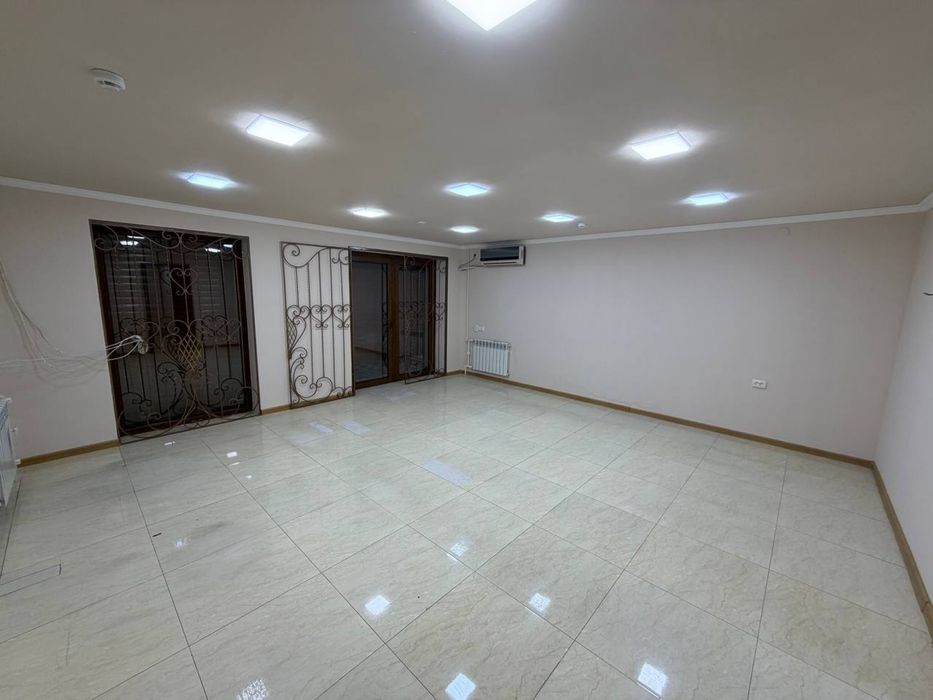 Буюк Ипак Йули Максим Горький | 81кв - нежилое помещение вдоль дороги