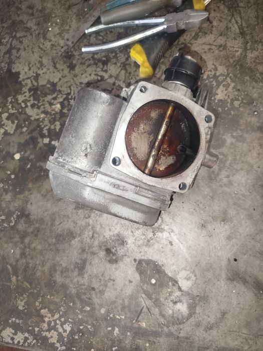 Дроссельная заслонка