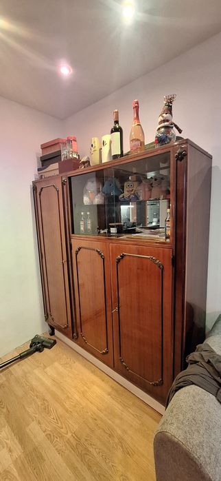 De vânzare mobilă Drobeta. Mobila este demontată pentru a putea fi mai ușor transportată!