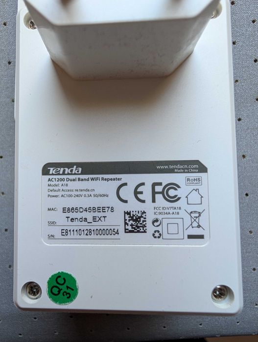 WiFi удължител на обхвата - Tenda A18 AC1200 Range Extender