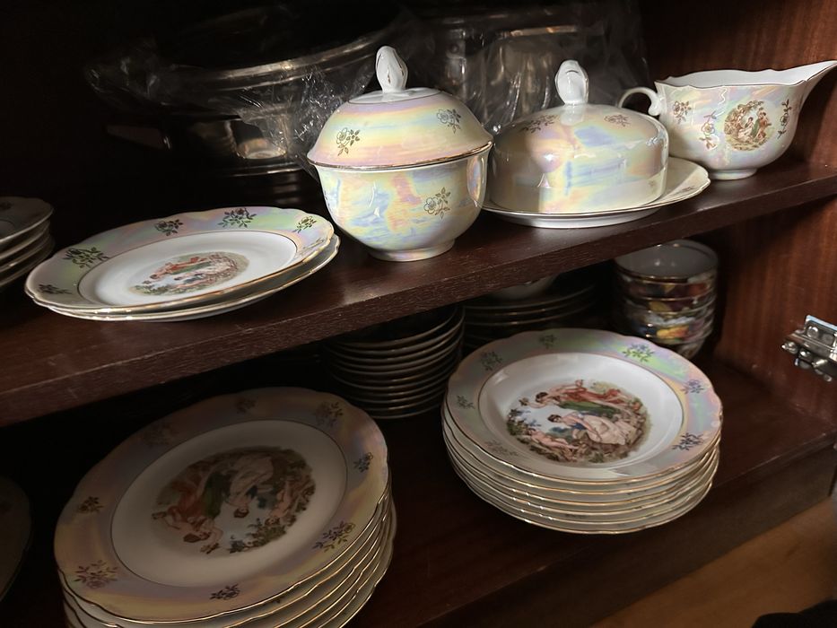 Продается сервиз Мадонна