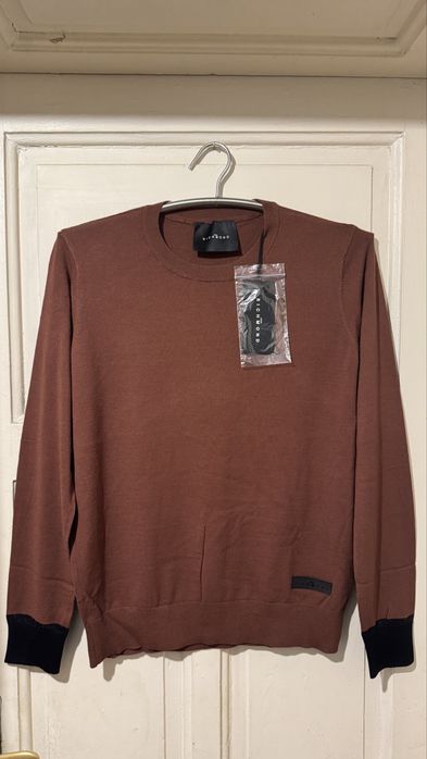 John Richmond - дизайнерски пуловер