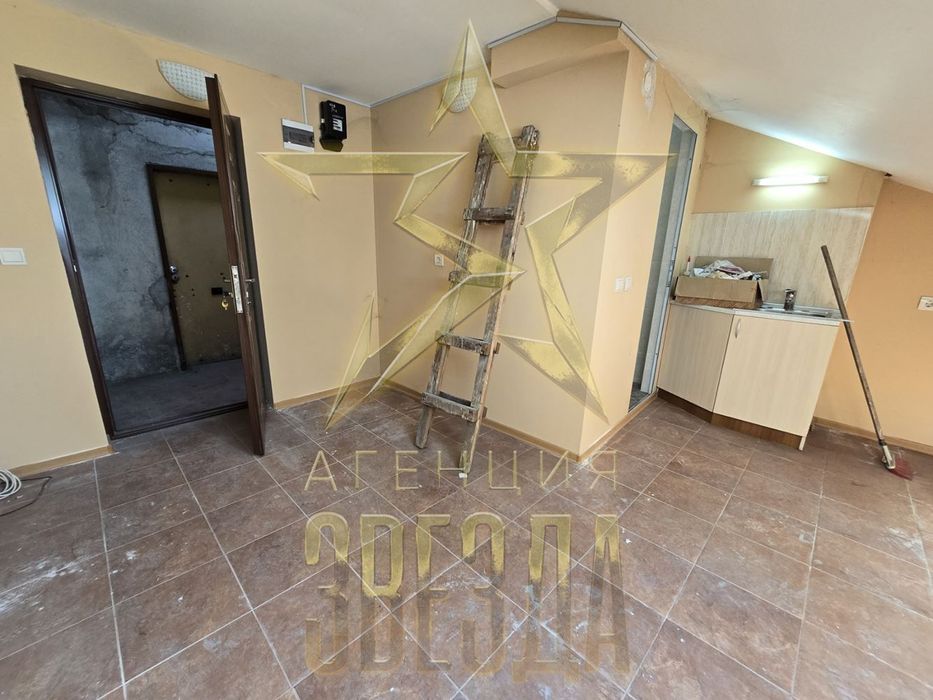 Продава се Тристаен апартамент в Пловдив, Център - 98 кв.м за 1888 €/кв.м - Снимка #7