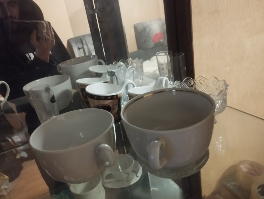 Продам стаканы и тврелки