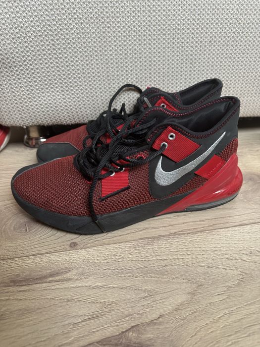 Продам кроссовки мужские