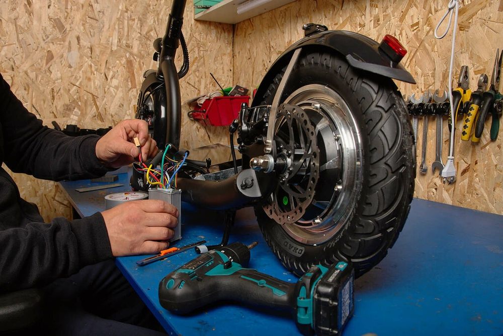 Ремонт самокатов и электроскутеров.