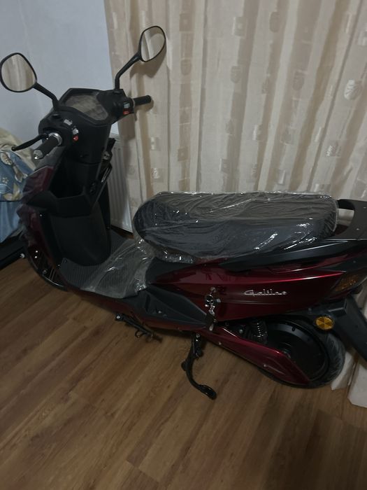 Vând scuter electric Galileo
