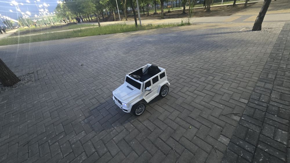 Продаю машинка от 1до 6 годика