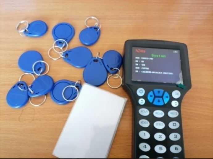 Программатор домофоных ключей