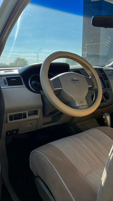 Продам nissan Tiida