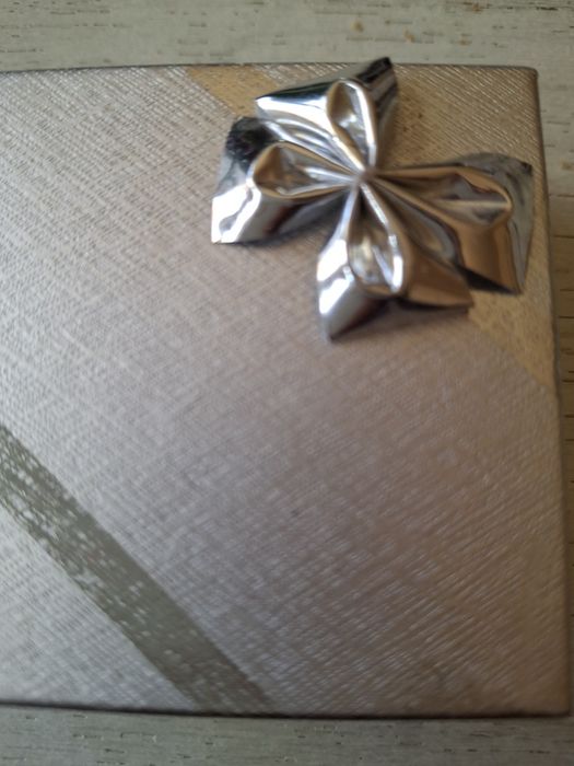 Vând set de argint cu pietre Inel,cercei, medalion