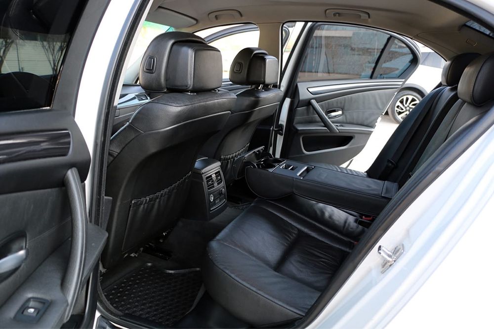 BMW Seria 5 E60 LCi/ 520d/ 2.0 diesel/ 2008 177cp/ Navi Mare/ Înmatriculat