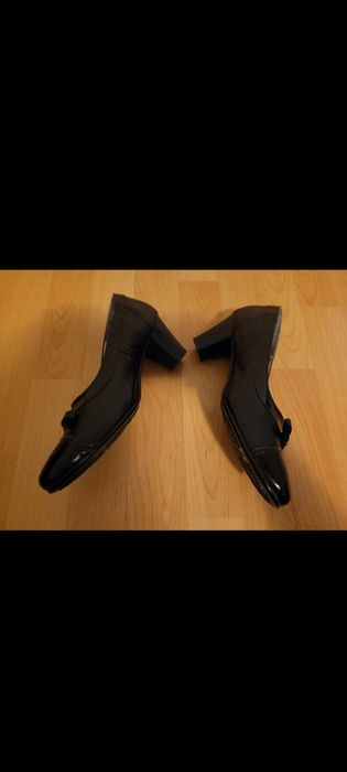Pantofi cu toc dama