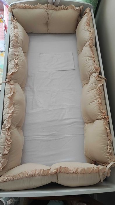 Обиколник за креватче