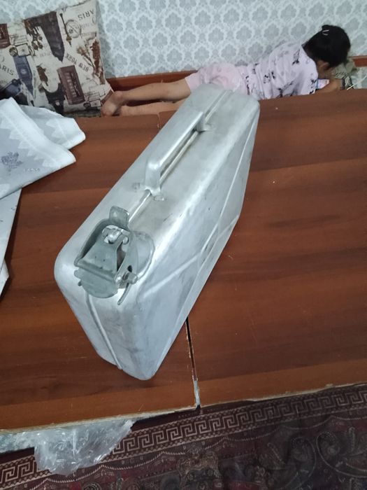 Канистр тек суға қолданылған.Бензин керосин солярка ларға зор кетеді.
