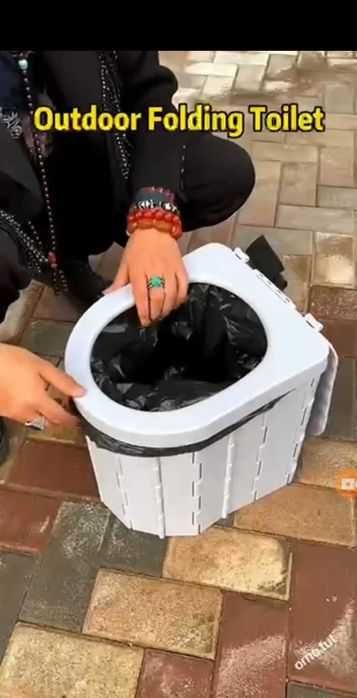 Сгъваема тоалетна за къмпинг и инвалиди( нова стока)