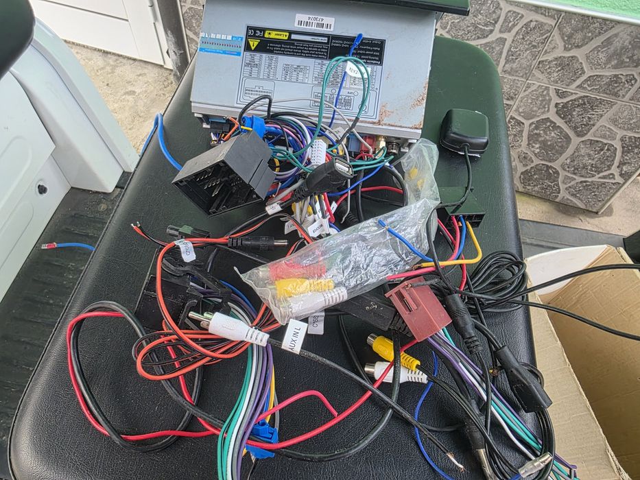 Оригинален третистоп с камера + мултимедия за Peugeot, Citroen, Fiat