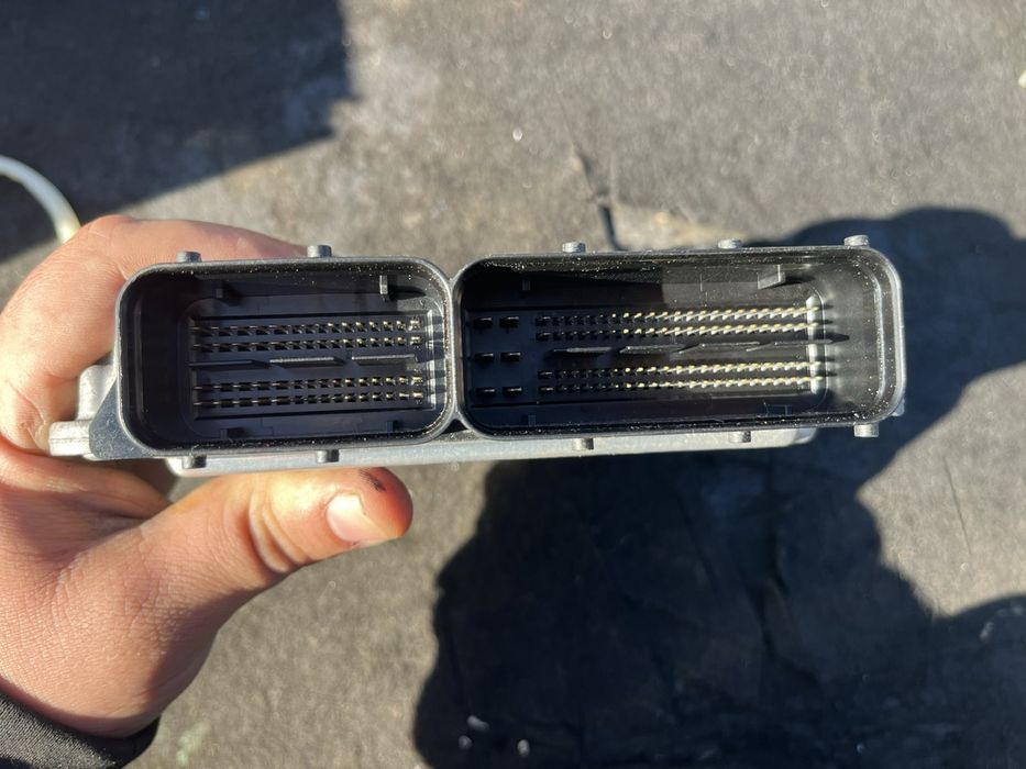 Компютър мотор ECU Vw Golf 7 1.6tdi 105кс 04L907309 B edc17c64 код CLh