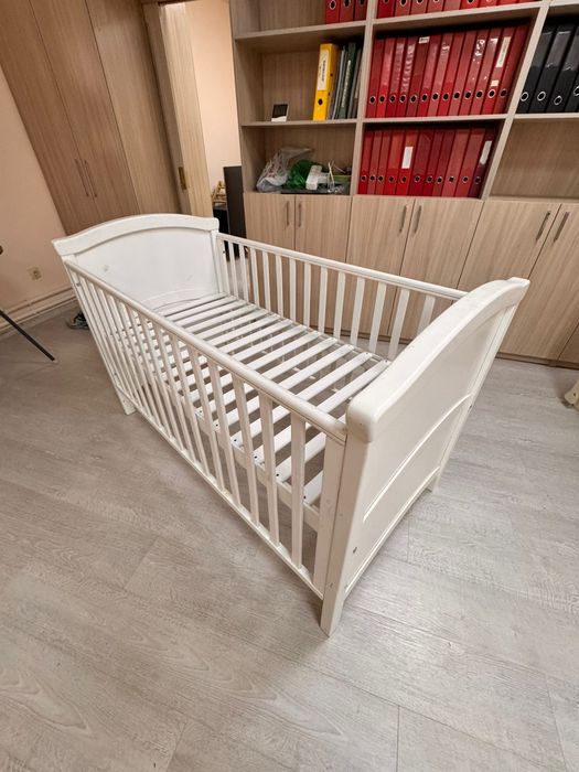 Детская бежевая кровать