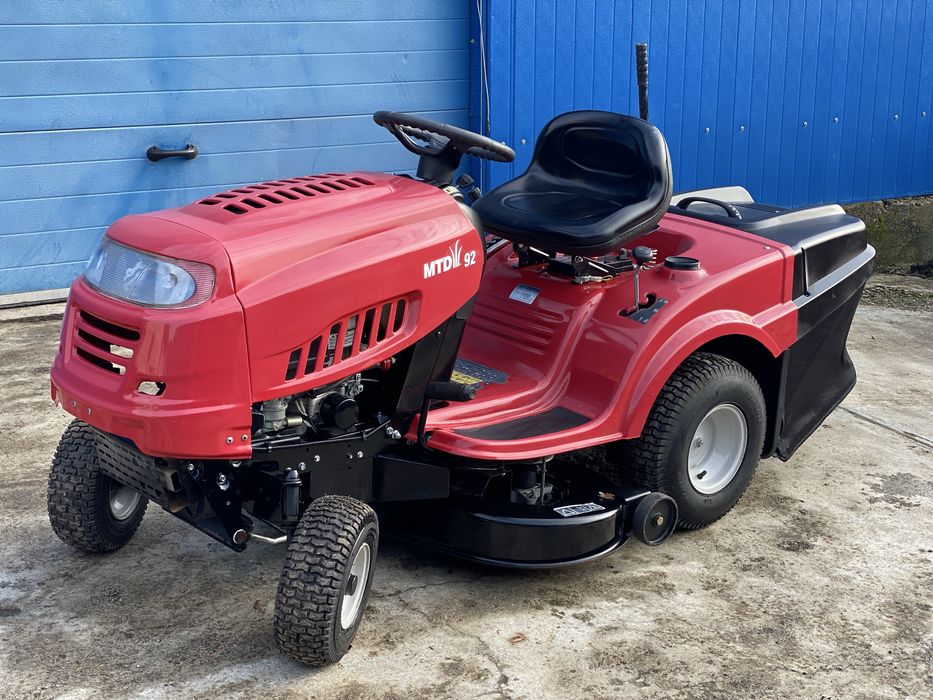 Vand tractor/tractoras gazon MTD 14 cai ! An 2020