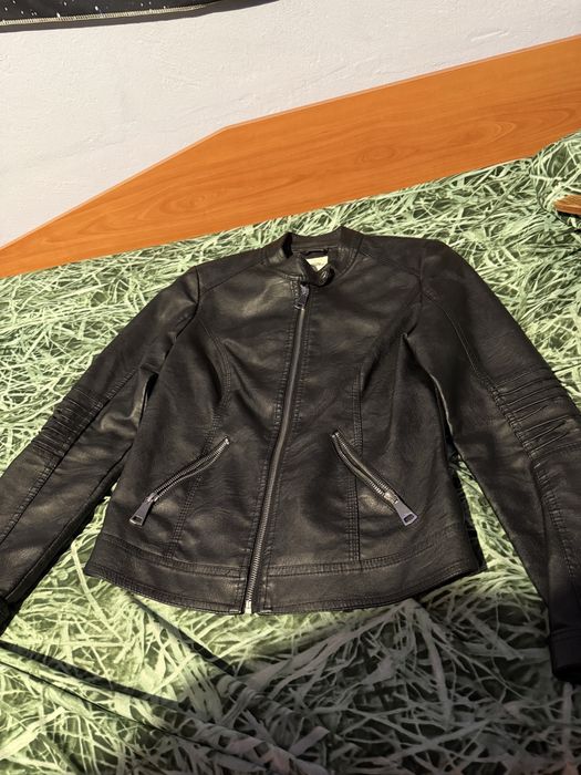 Кожено яке размер M