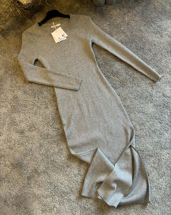 Дълга рокля с цепка и брокат