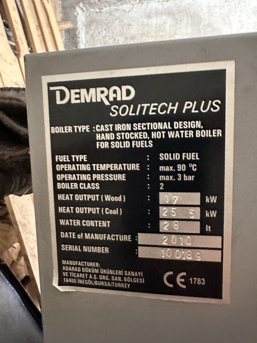 Чугунен котел на твърдо гориво  25 kw