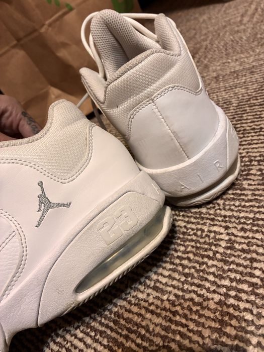 Sneakers Jordan Max Aura 3