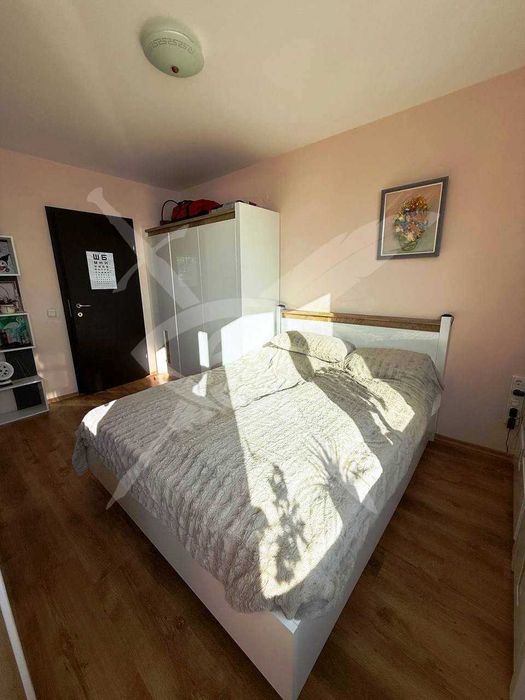 Тристаен - Свети влас