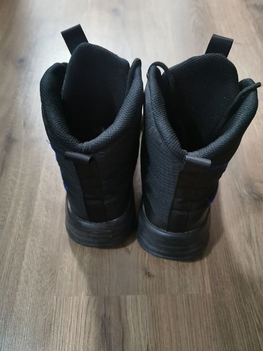 Обувки (подходящи за планински преходи)