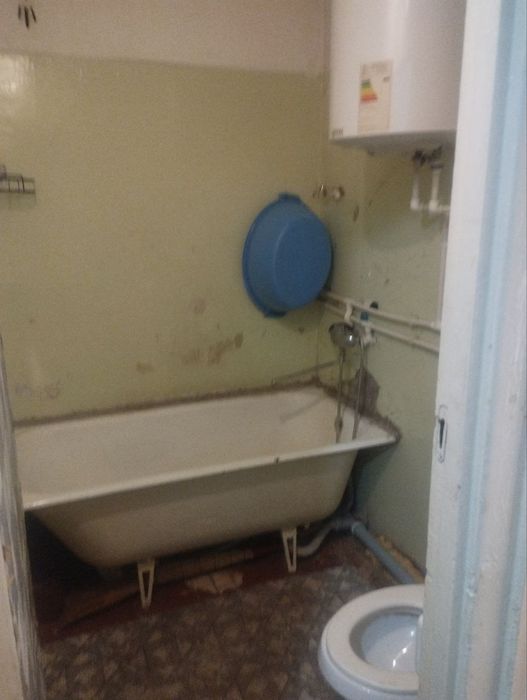 Продаётся 2 ком квартира на 2-этаже. Доканал Сквозная квартира.