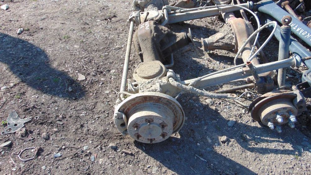 Punte spate mitsubishi Pajero mk2 motor 2.8 punte spate completa dezmembrez pajero 2.8